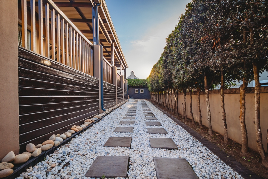 4 Bedroom Property for Sale in Kraaibosch Manor Western Cape